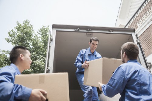 Contract terms and legal compliance for moving services